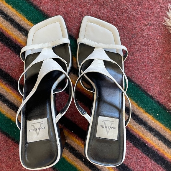 90 squared toe Strappy slide on heels white leather square heel Anne Klein - Picture 4 of 8